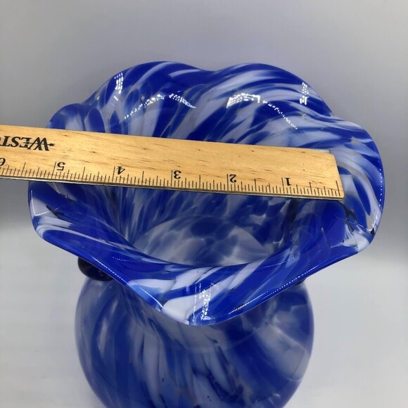 Vintage Blue White Swirl Cobalt Handled Vase Scalloped Edge - Picture 12 of 12